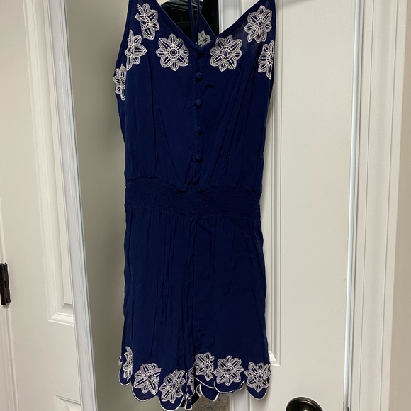 Adorable Blue Romper - Picture 4 of 4